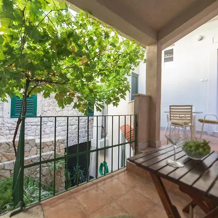 Holiday home Skeljo Kastela